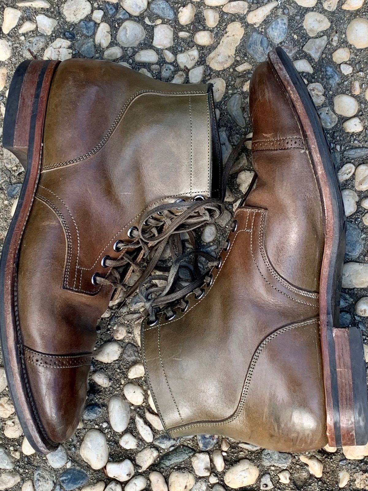 Photo by madeofbirds on February 2, 2024 of the Viberg Service Boot BCT in Maryam Salvia Horsebutt.
