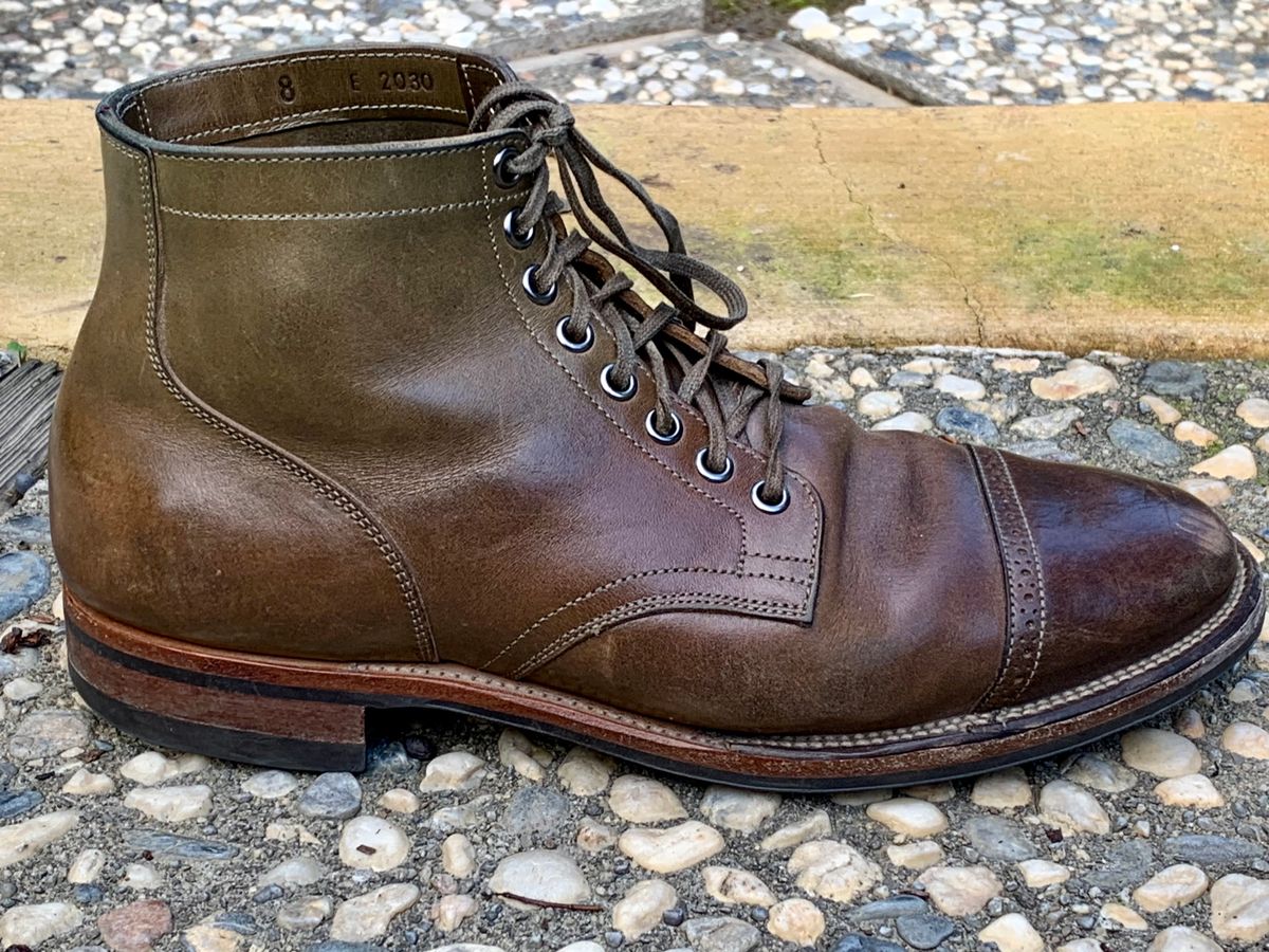 Photo by madeofbirds on February 2, 2024 of the Viberg Service Boot BCT in Maryam Salvia Horsebutt.
