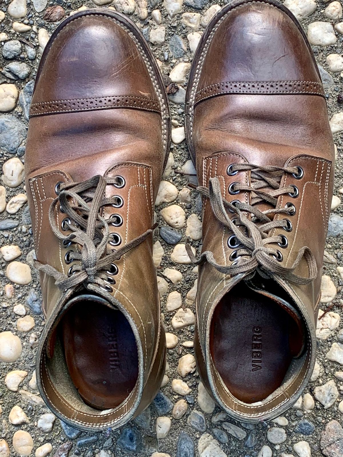 Photo by madeofbirds on February 2, 2024 of the Viberg Service Boot BCT in Maryam Salvia Horsebutt.