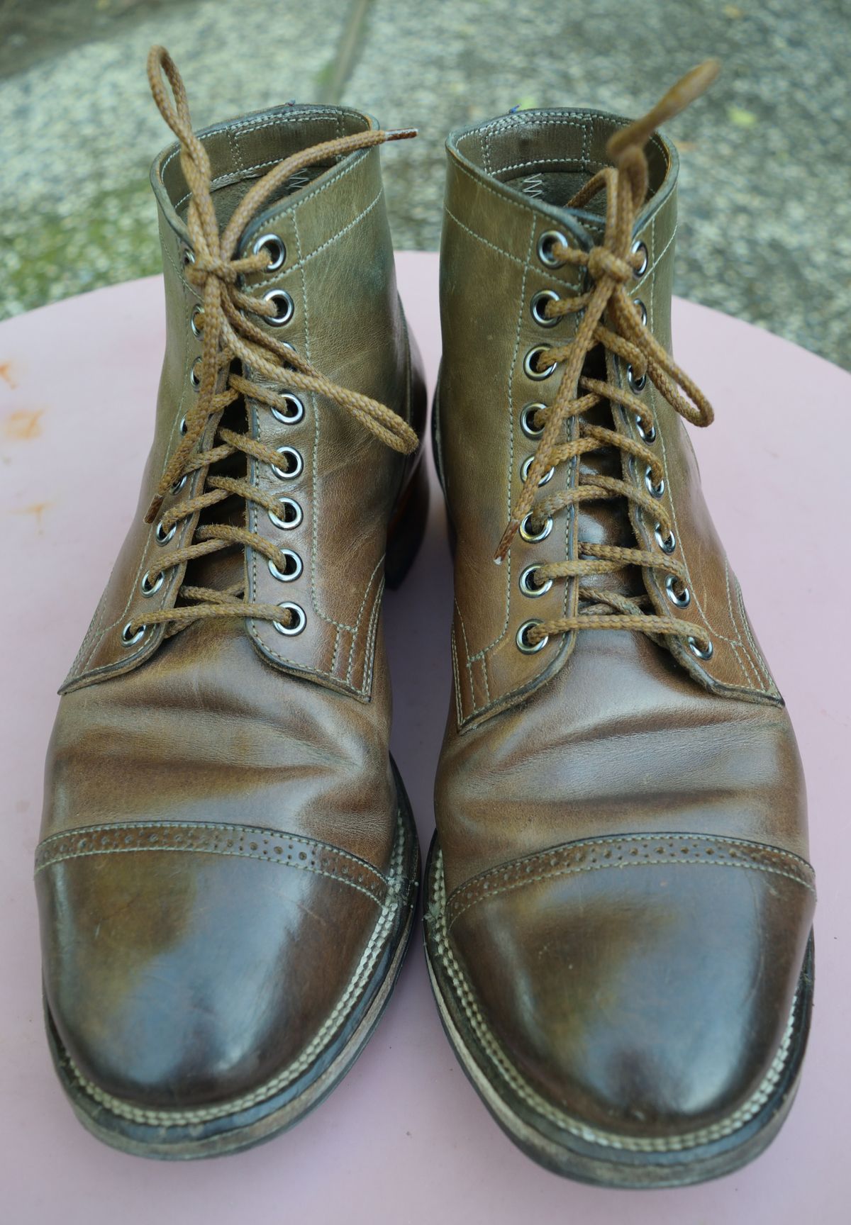 Photo by madeofbirds on April 2, 2024 of the Viberg Service Boot BCT in Maryam Salvia Horsebutt.