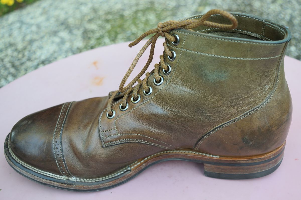Photo by madeofbirds on April 2, 2024 of the Viberg Service Boot BCT in Maryam Salvia Horsebutt.