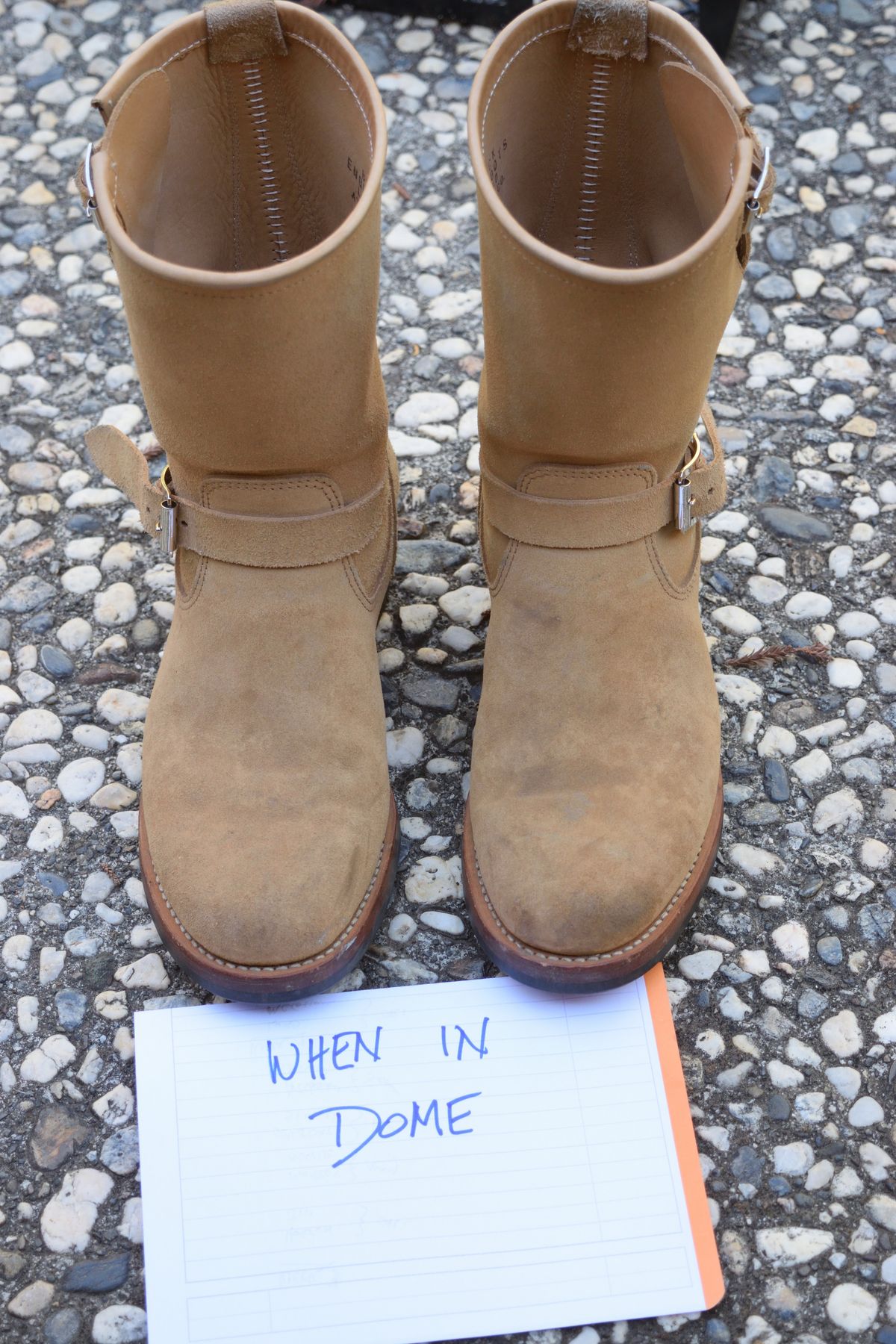 Photo by madeofbirds on November 3, 2024 of the Attractions BILTBUCK Engineer Boots in Sand Beige Suede.