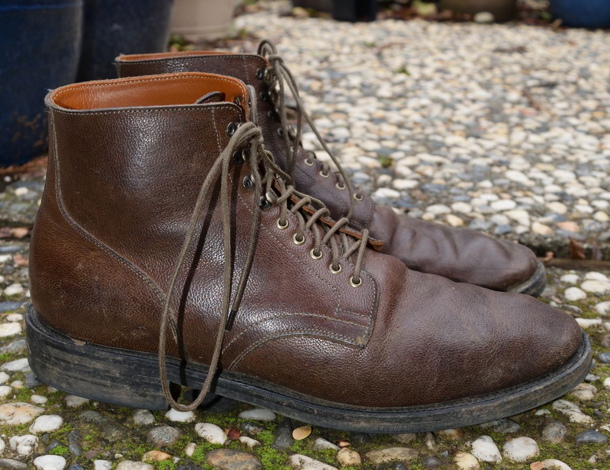 Photo by madeofbirds on February 4, 2023 of the Viberg Service Boot in Maryam Brown Washed Camel.