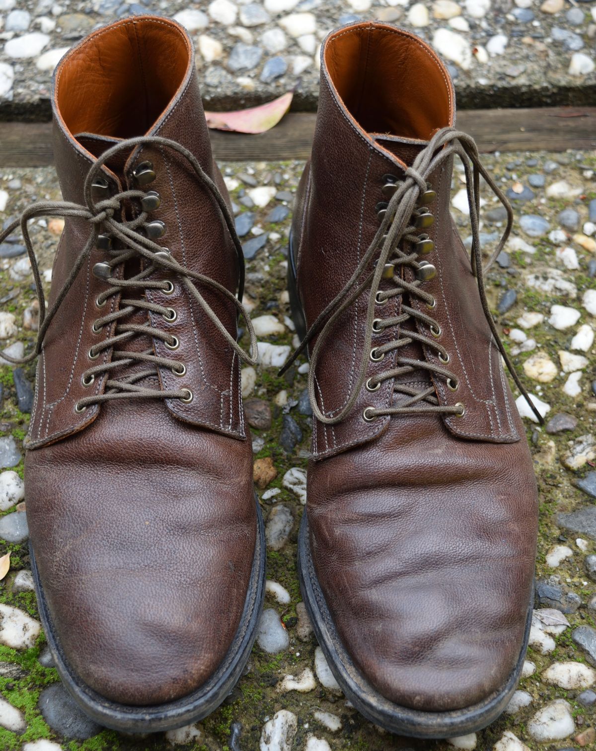 Photo by madeofbirds on February 4, 2023 of the Viberg Service Boot in Maryam Brown Washed Camel.