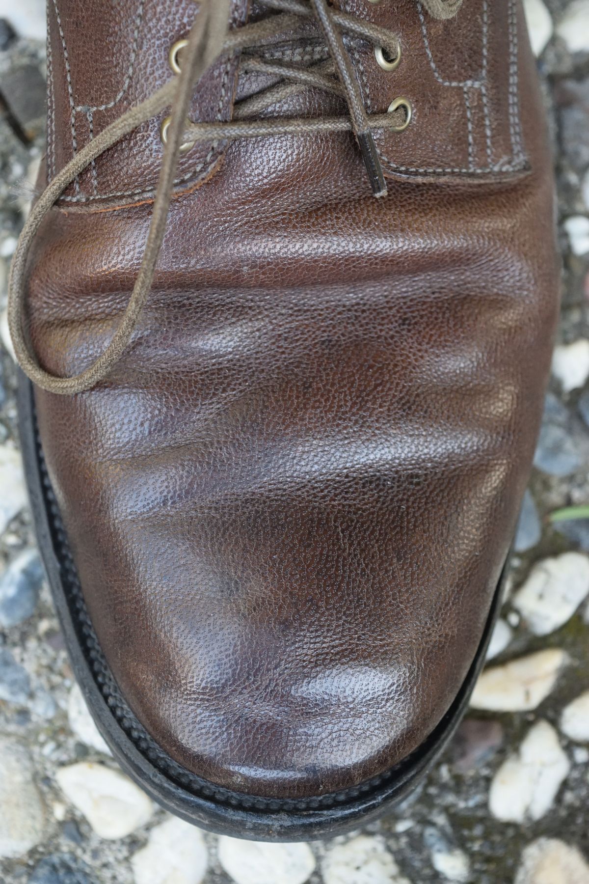 Photo by madeofbirds on March 3, 2023 of the Viberg Service Boot in Maryam Brown Washed Camel.