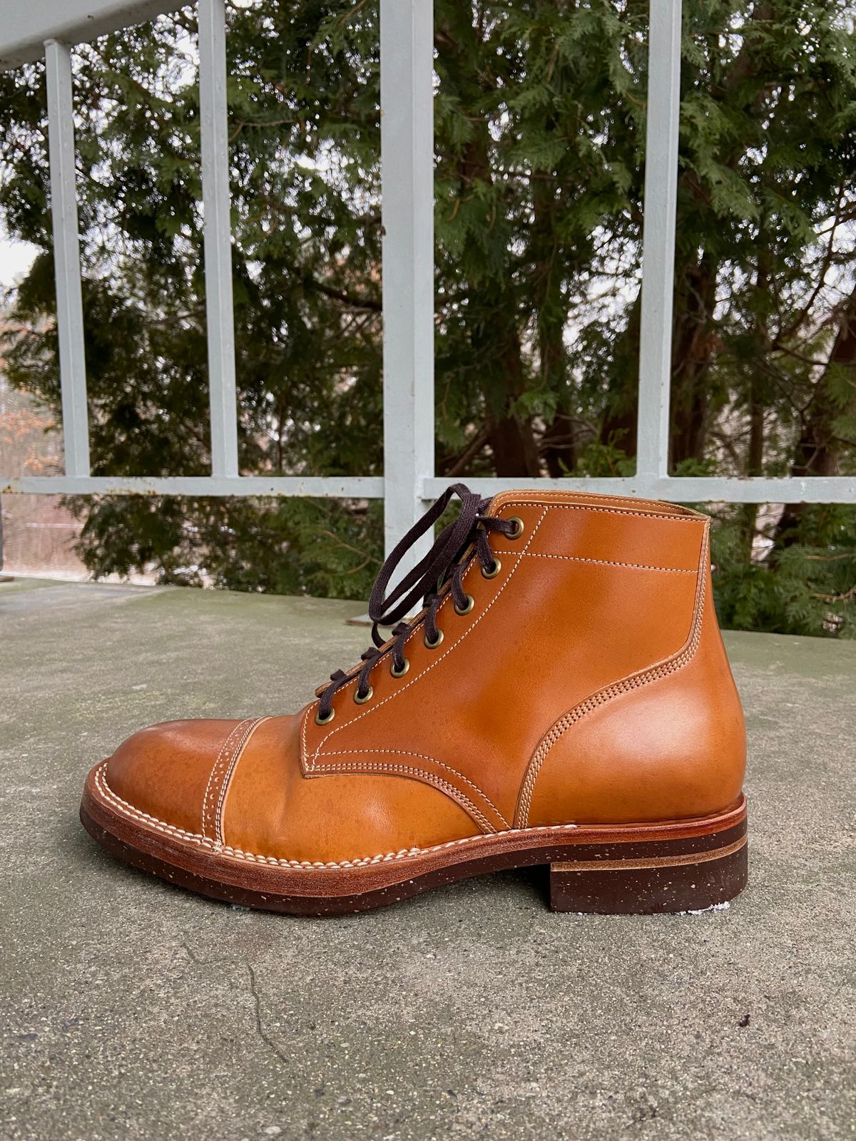 Photo by akindatallboy on January 13, 2023 of the Onderhoud SVC03 Service Boot in Shinki Whisky Shell Cordovan.