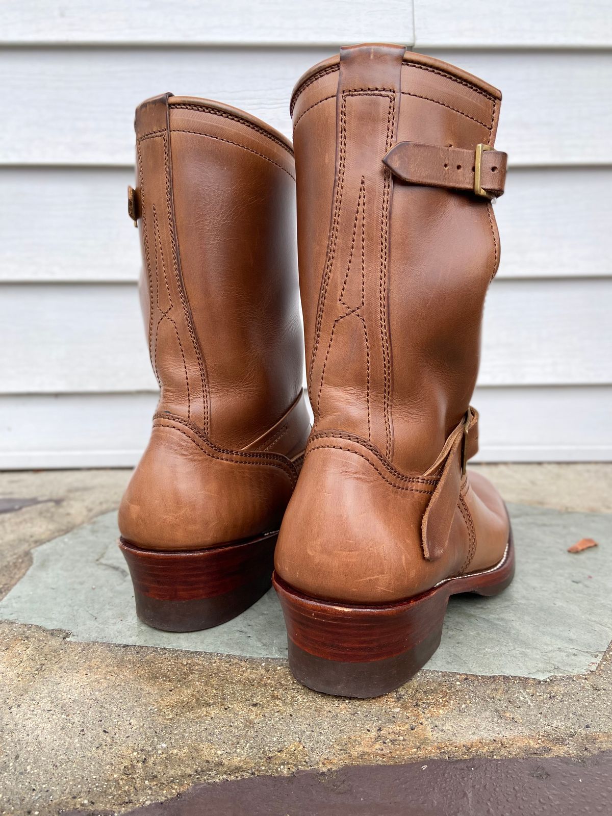 Photo by akindatallboy on December 3, 2022 of the Benzein The Keeper 'Type 2' Engineer Boot in Horween Natural Chromexcel.