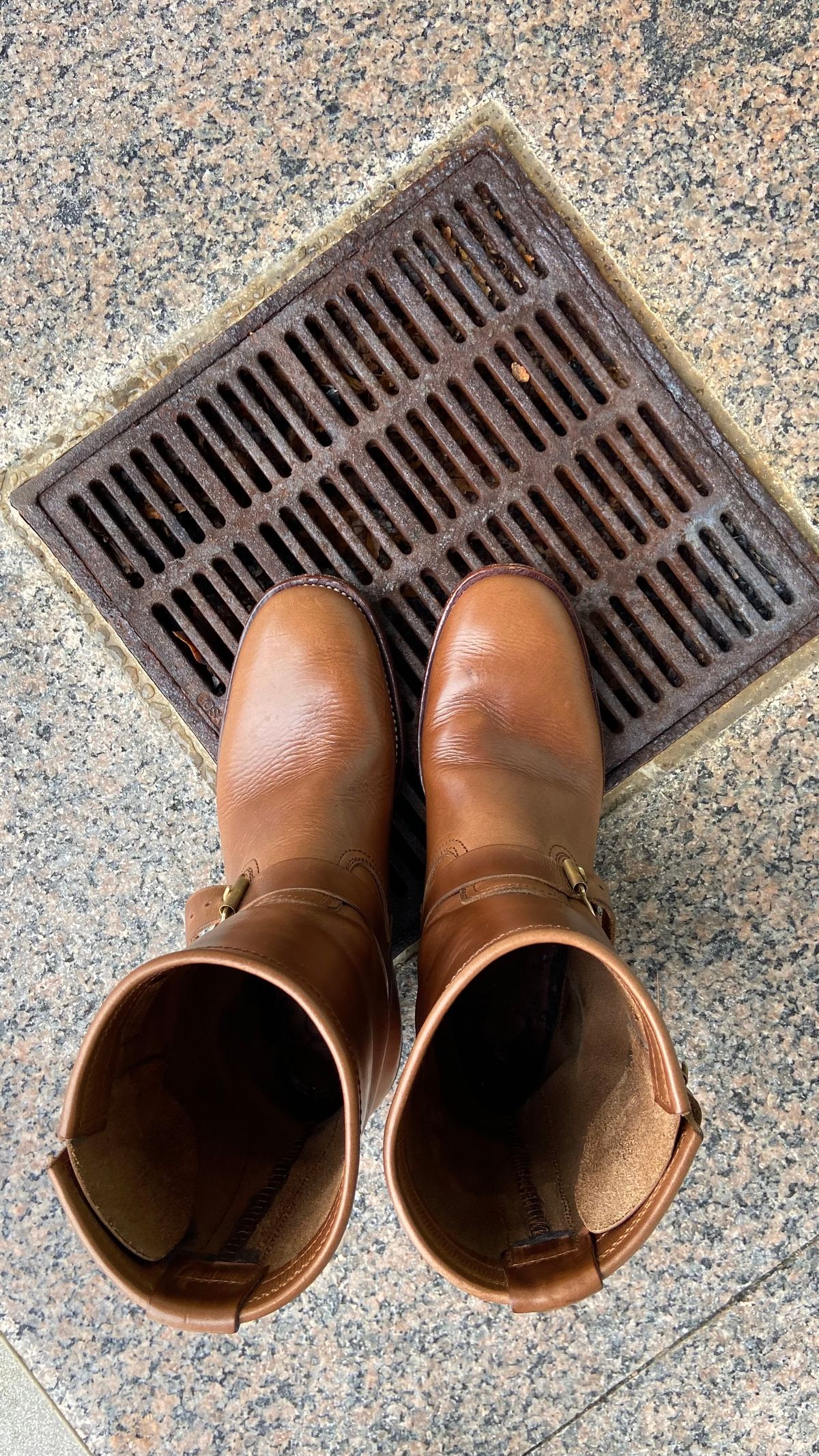 Photo by akindatallboy on January 4, 2023 of the Benzein The Keeper 'Type 2' Engineer Boot in Horween Natural Chromexcel.