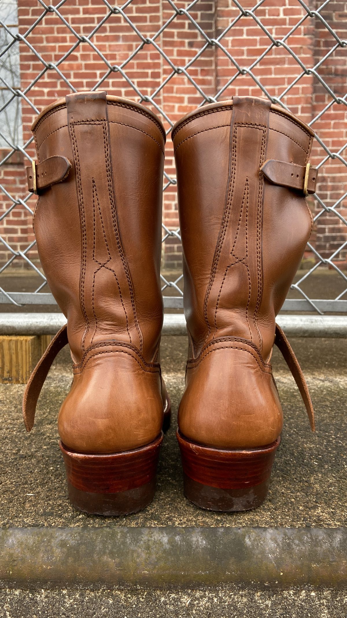 Photo by akindatallboy on April 4, 2023 of the Benzein The Keeper 'Type 2' Engineer Boot in Horween Natural Chromexcel.