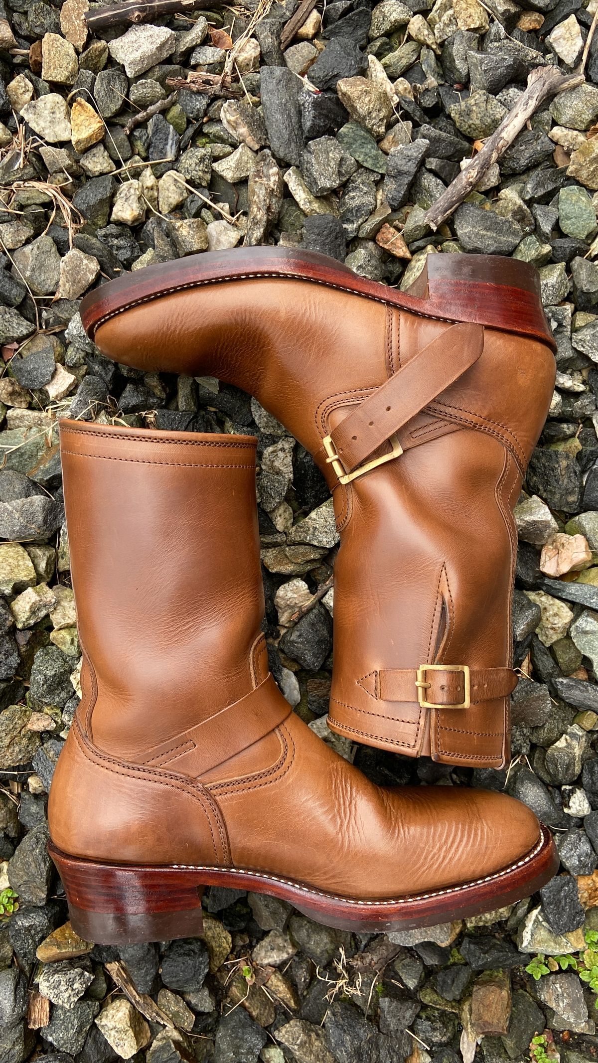 Photo by akindatallboy on April 4, 2023 of the Benzein The Keeper 'Type 2' Engineer Boot in Horween Natural Chromexcel.