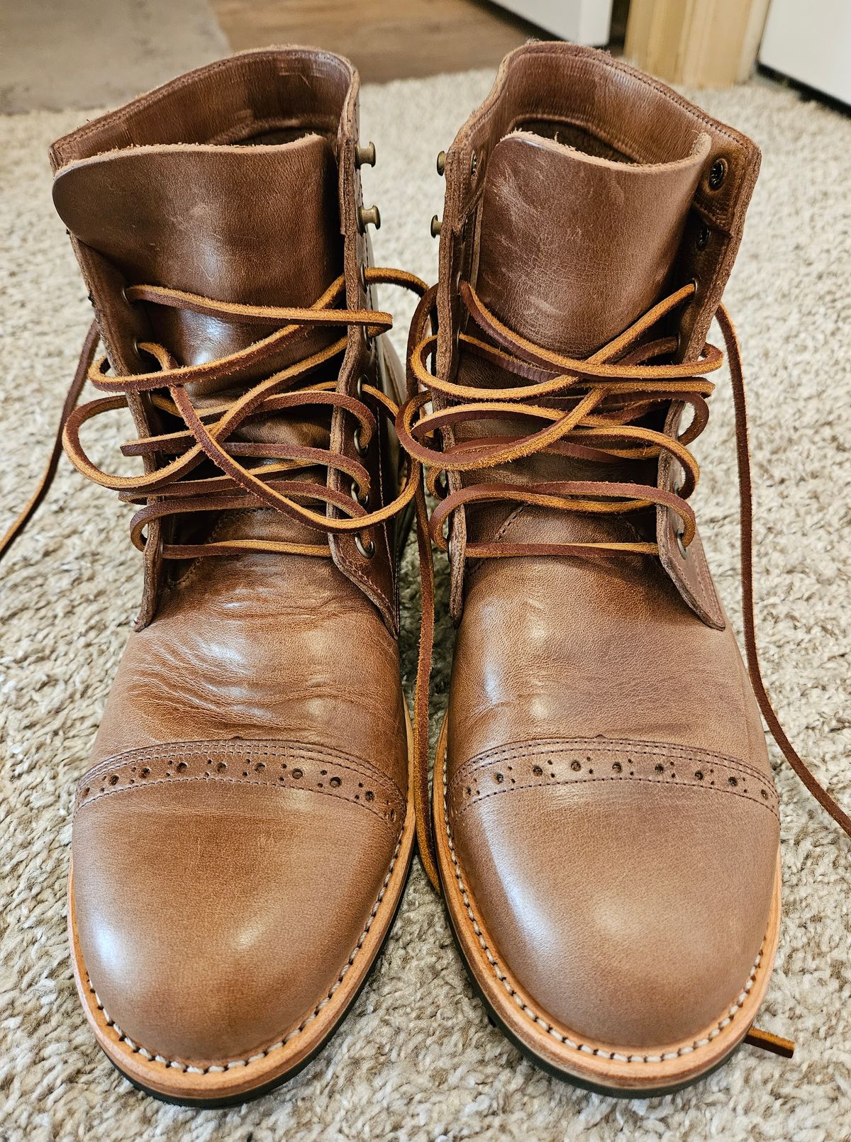 Photo by DarthCalamitus on September 20, 2023 of the Oak Street Bootmakers Trench Boot in Horween Natural Chromexcel.