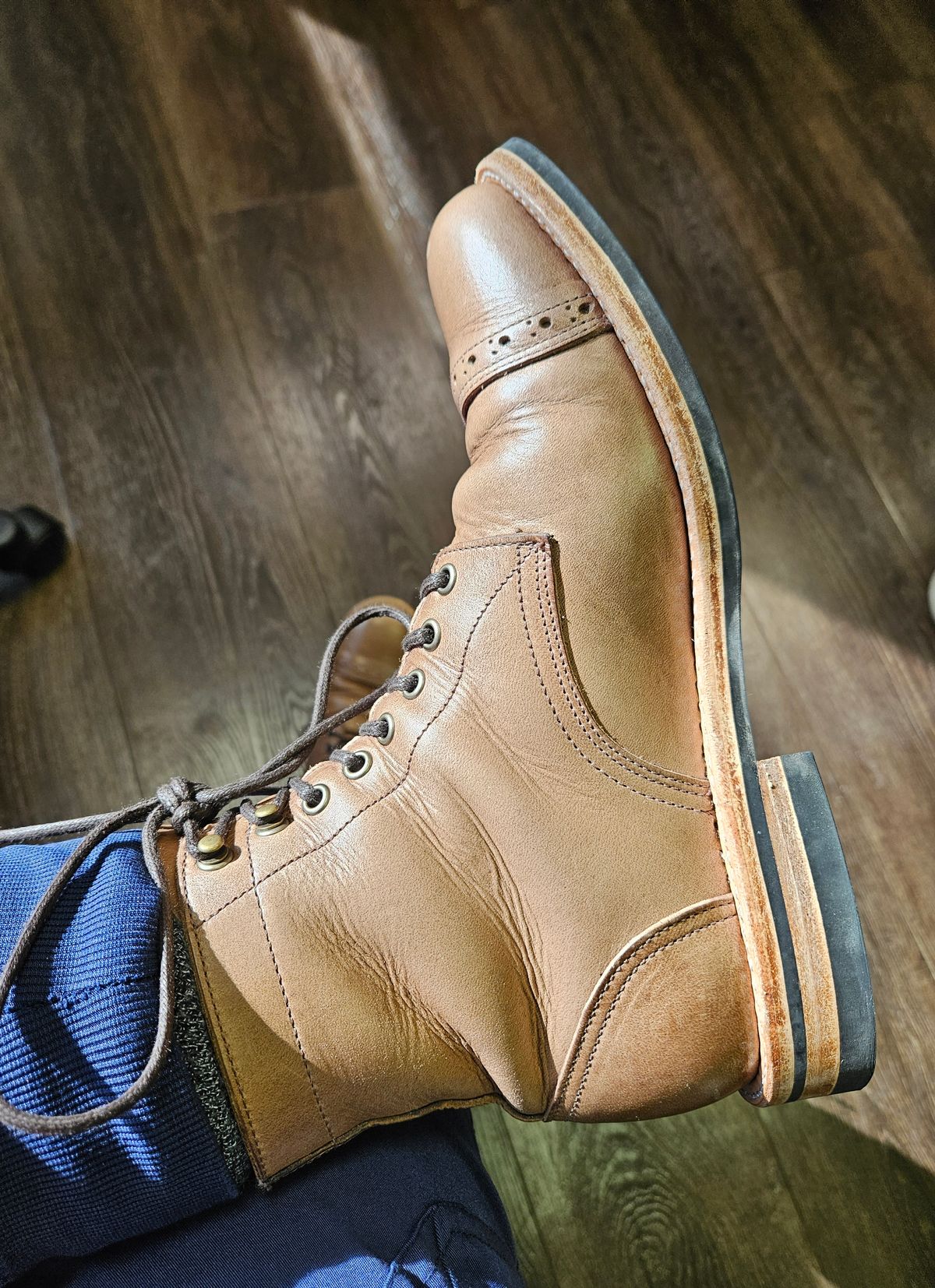 Photo by DarthCalamitus on October 5, 2023 of the Oak Street Bootmakers Trench Boot in Horween Natural Chromexcel.