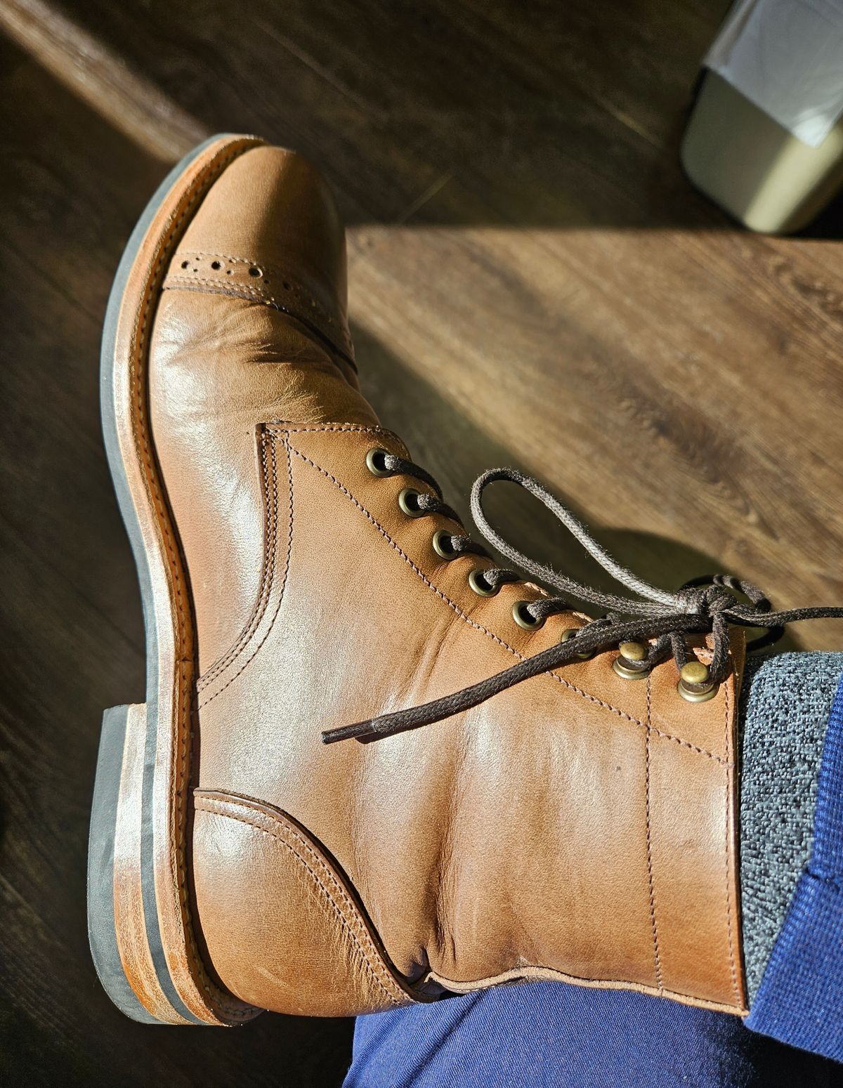 Photo by DarthCalamitus on October 5, 2023 of the Oak Street Bootmakers Trench Boot in Horween Natural Chromexcel.