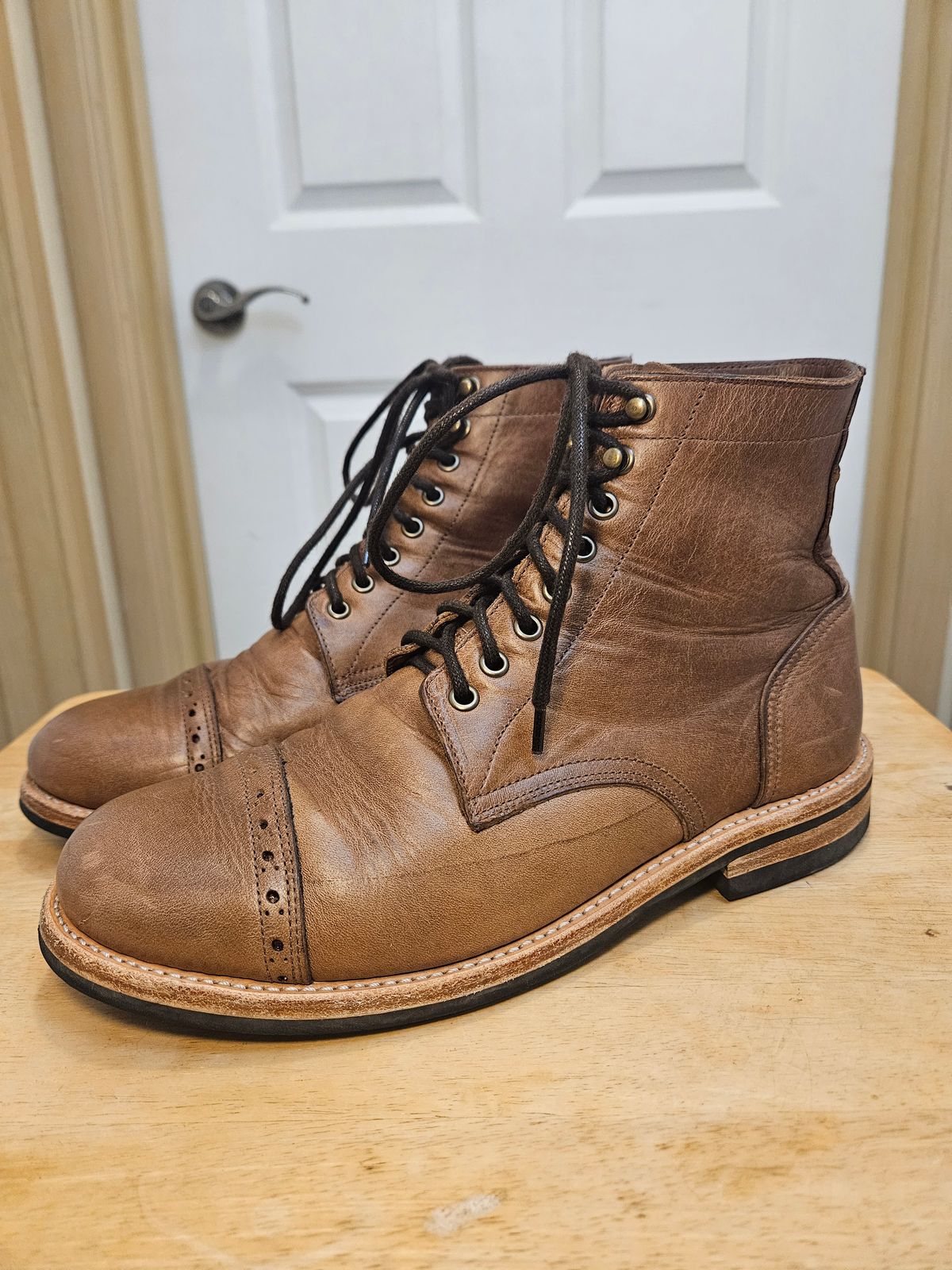 Photo by DarthCalamitus on November 1, 2023 of the Oak Street Bootmakers Trench Boot in Horween Natural Chromexcel.