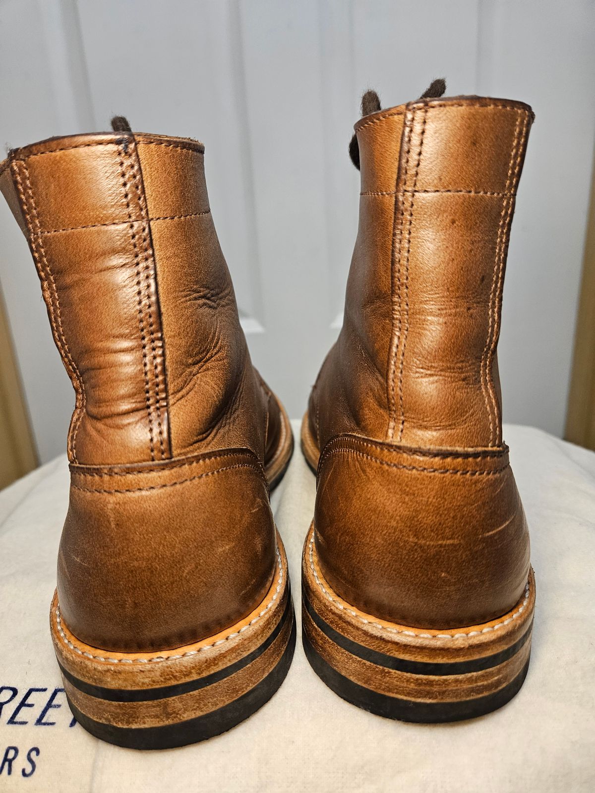 Photo by DarthCalamitus on January 1, 2024 of the Oak Street Bootmakers Trench Boot in Horween Natural Chromexcel.