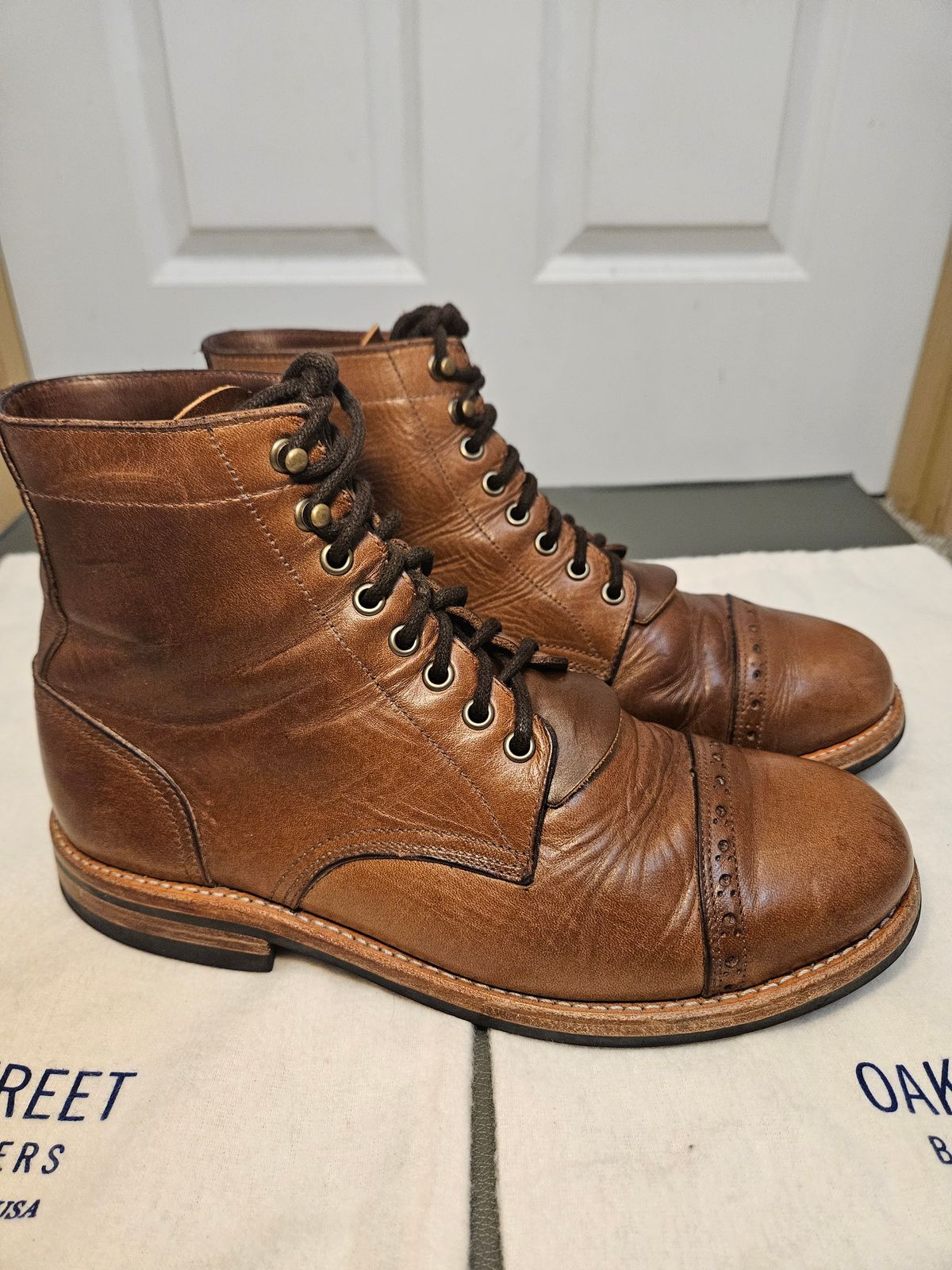 Photo by DarthCalamitus on February 2, 2024 of the Oak Street Bootmakers Trench Boot in Horween Natural Chromexcel.