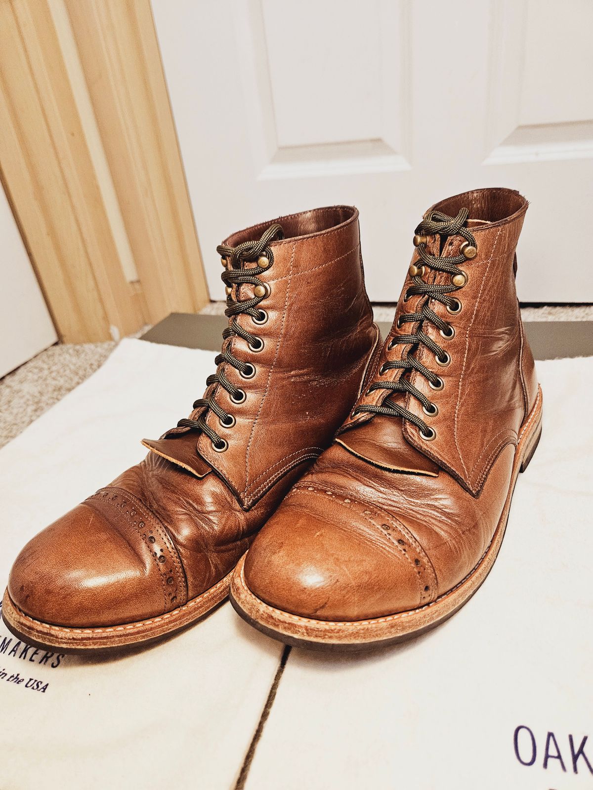 Photo by DarthCalamitus on April 5, 2024 of the Oak Street Bootmakers Trench Boot in Horween Natural Chromexcel.
