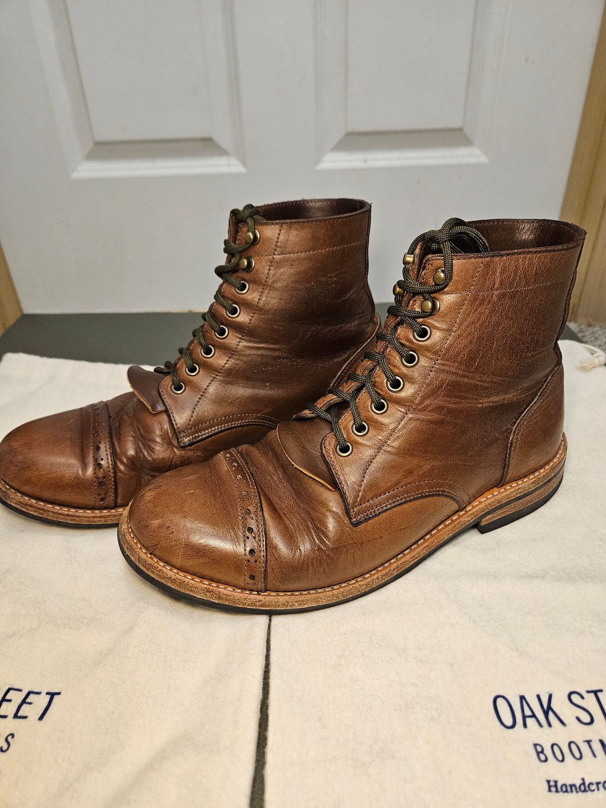 Photo by DarthCalamitus on April 5, 2024 of the Oak Street Bootmakers Trench Boot in Horween Natural Chromexcel.