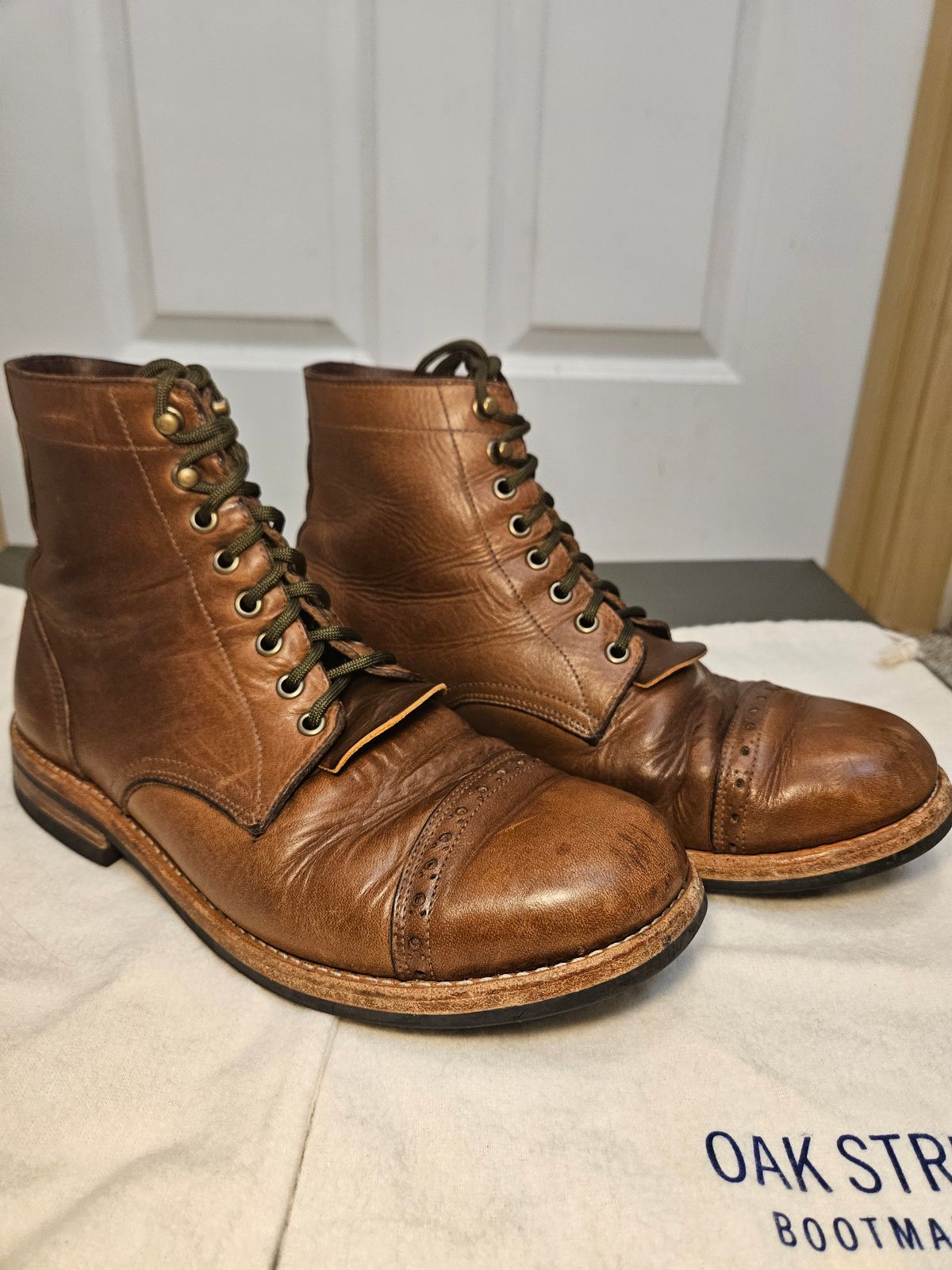 Photo by DarthCalamitus on April 5, 2024 of the Oak Street Bootmakers Trench Boot in Horween Natural Chromexcel.