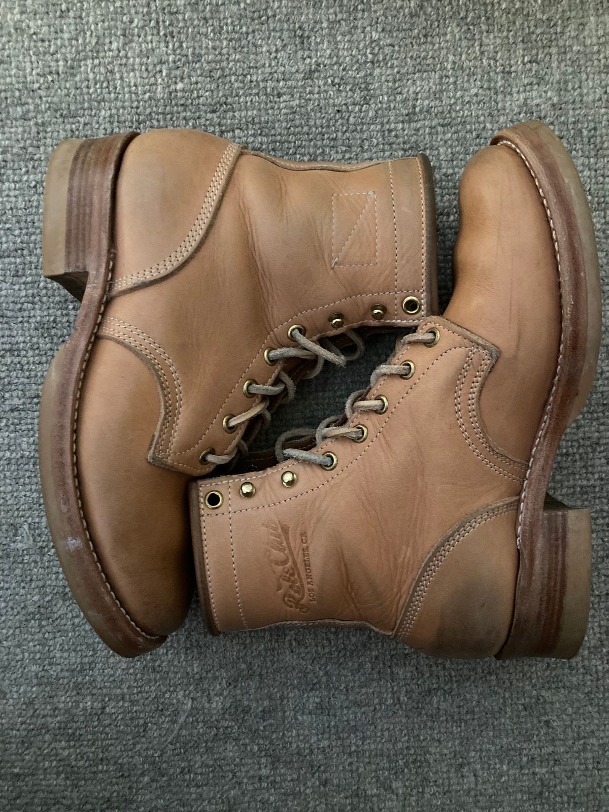 Photo by Siany123 on December 5, 2023 of the Role Club Underdogs in Horween Natural Essex.