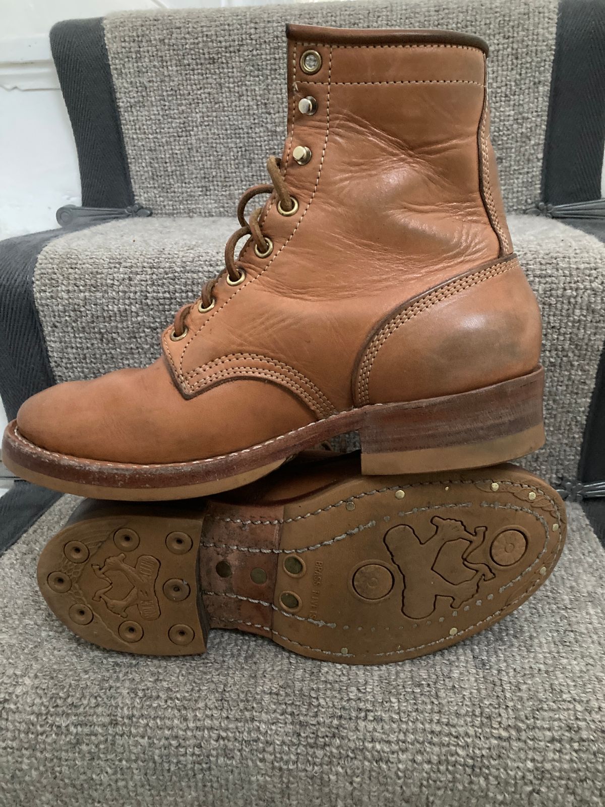 Photo by Siany123 on April 4, 2024 of the Role Club Underdogs in Horween Natural Essex.