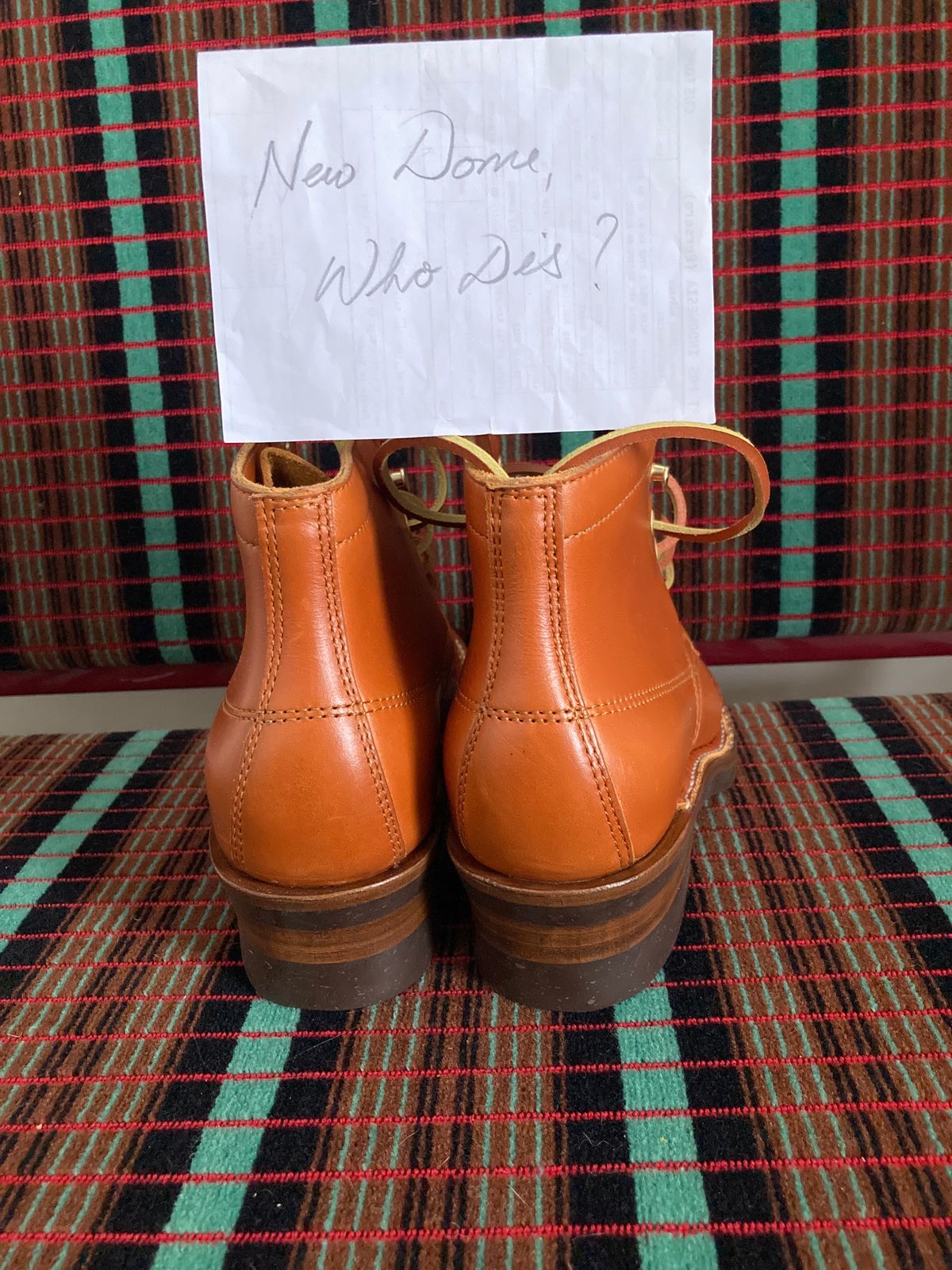 Photo by Siany123 on October 1, 2025 of the Crush On Retro Timber in Mid Brown Cowhide.