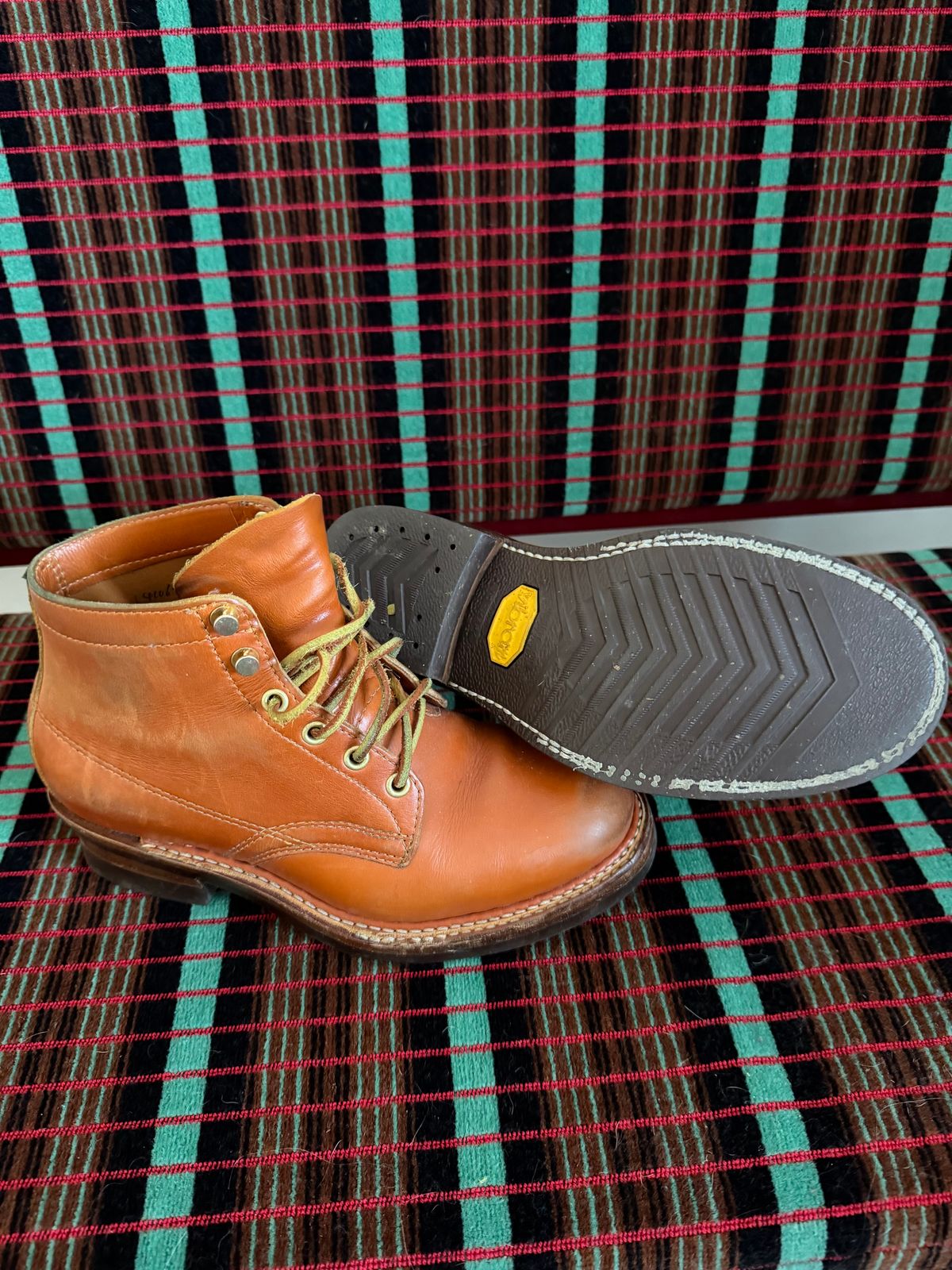 Photo by Siany123 on March 2, 2026 of the Crush On Retro Timber in Mid Brown Cowhide.