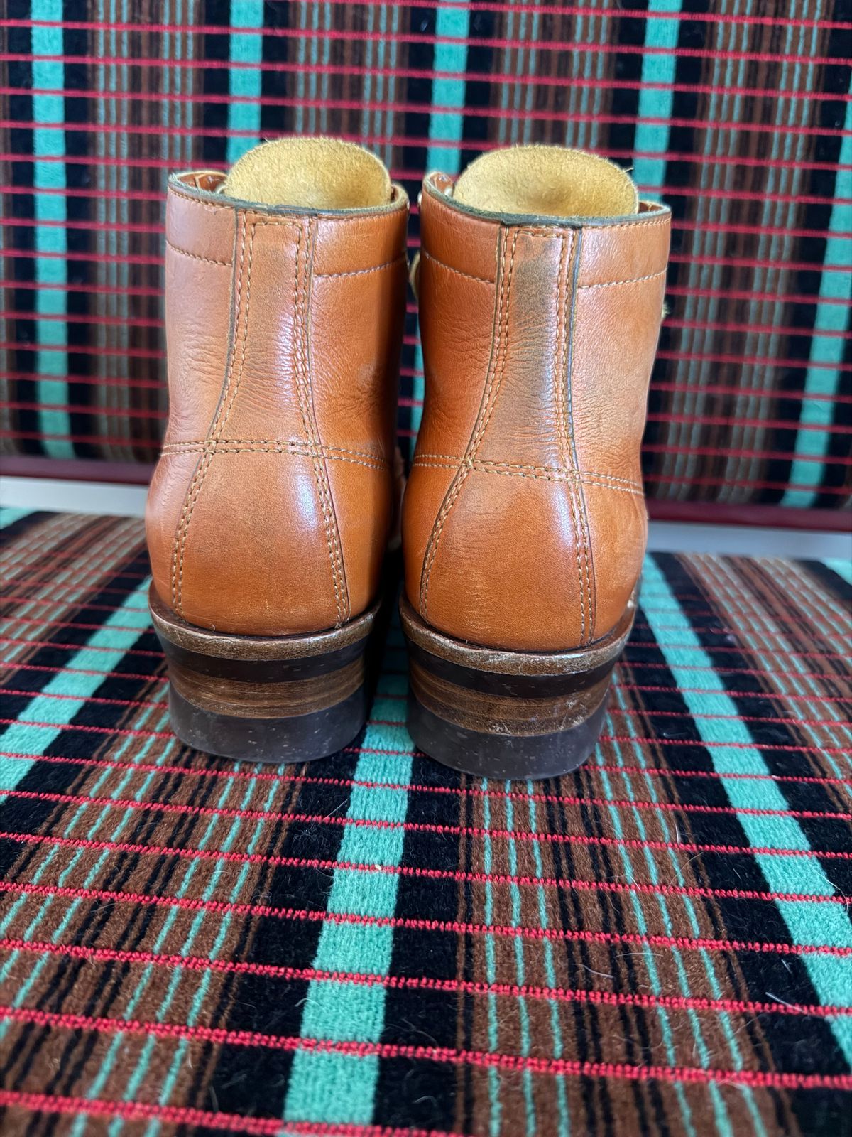 Photo by Siany123 on March 2, 2026 of the Crush On Retro Timber in Mid Brown Cowhide.