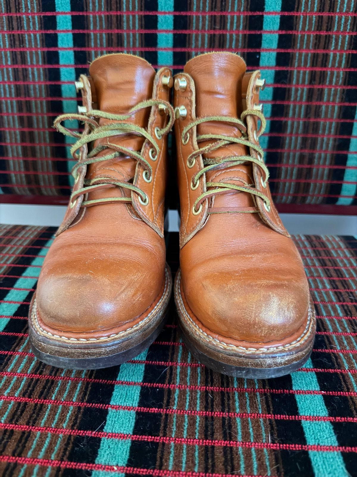 Photo by Siany123 on March 2, 2026 of the Crush On Retro Timber in Mid Brown Cowhide.