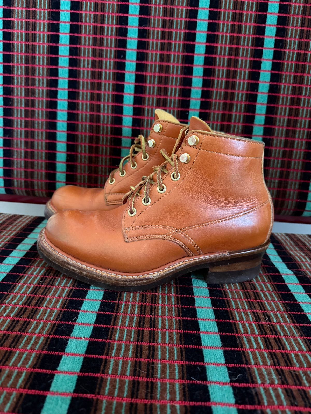 Photo by Siany123 on March 2, 2026 of the Crush On Retro Timber in Mid Brown Cowhide.