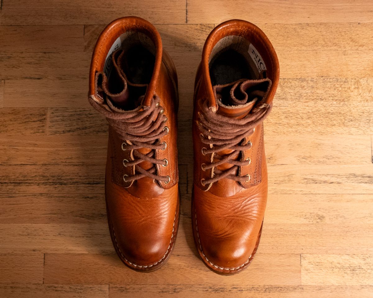 Photo by sawdustandstitch on November 6, 2023 of the Nicks Becca in Horween Natural Dublin.