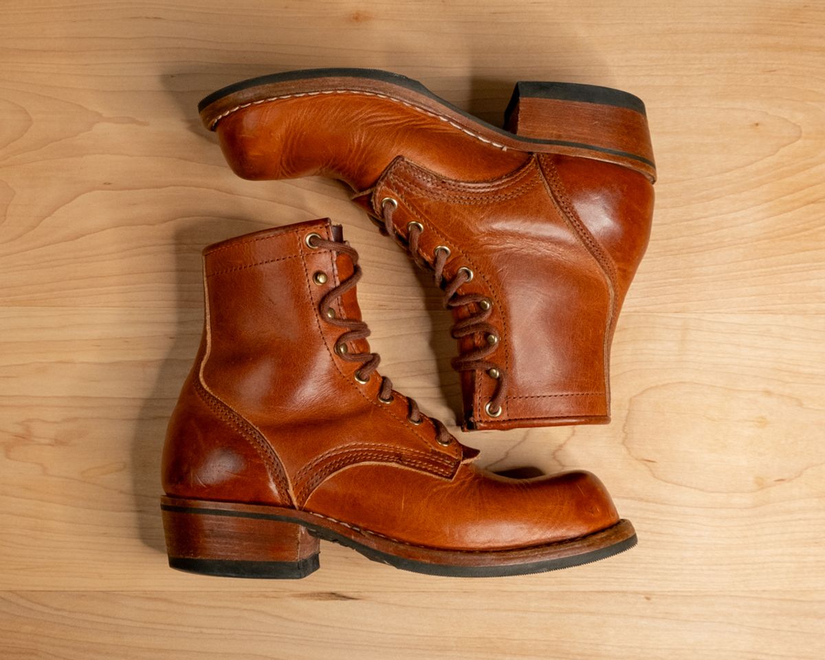 Photo by sawdustandstitch on January 6, 2024 of the Nicks Becca in Horween Natural Dublin.