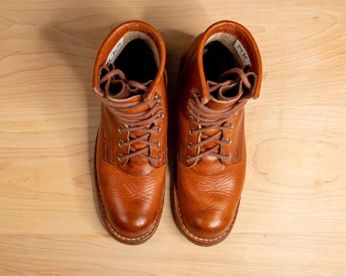 Photo by sawdustandstitch on January 6, 2024 of the Nicks Becca in Horween Natural Dublin.