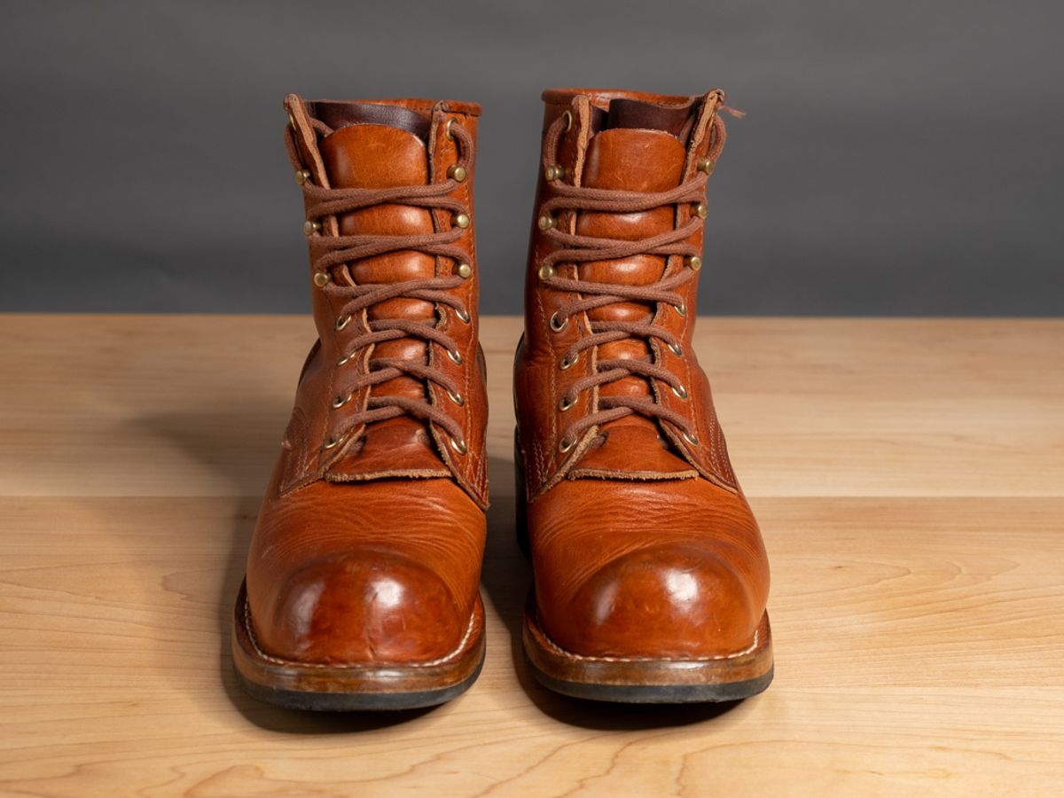 Photo by sawdustandstitch on February 5, 2024 of the Nicks Becca in Horween Natural Dublin.