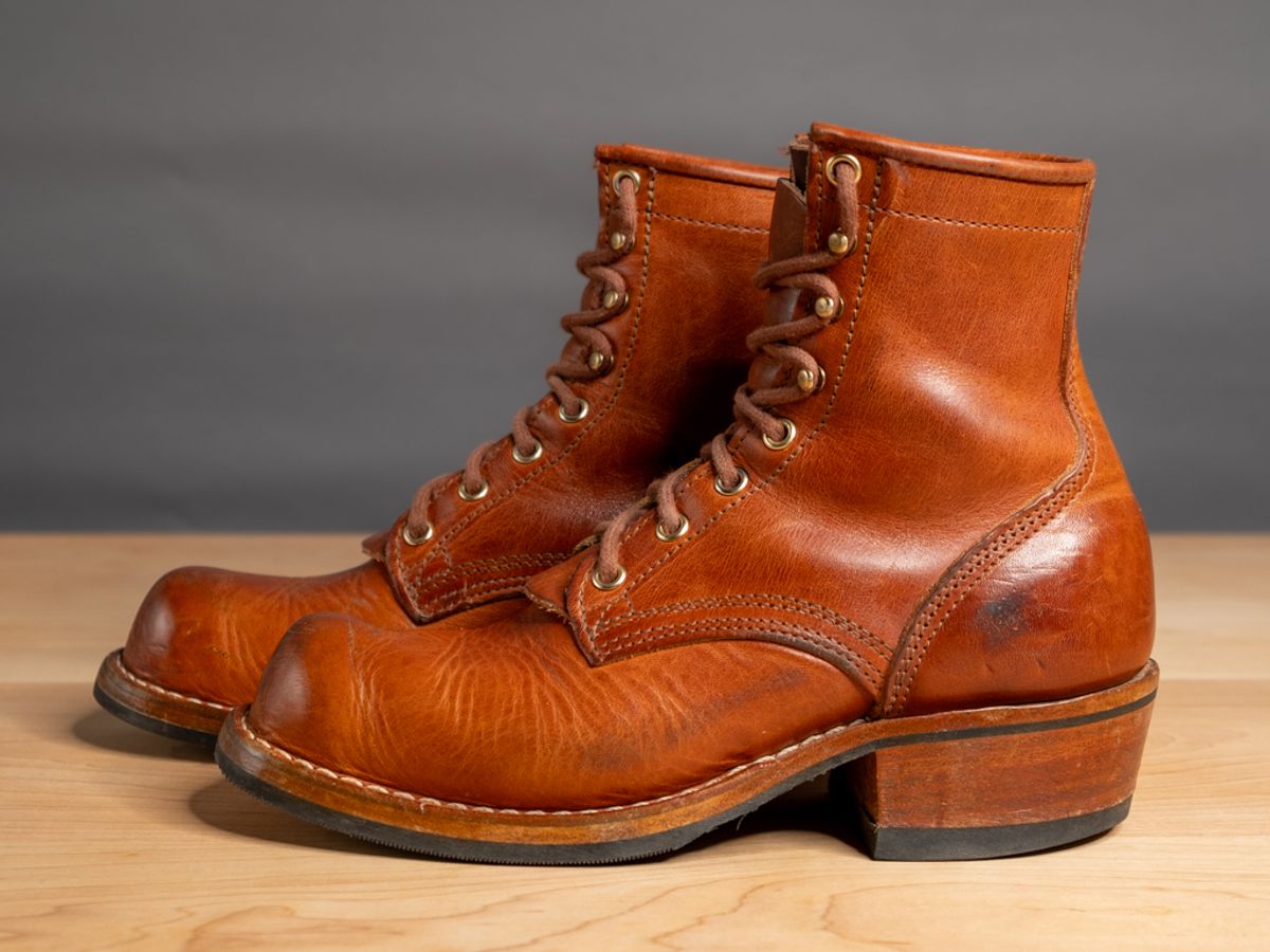 Photo by sawdustandstitch on February 5, 2024 of the Nicks Becca in Horween Natural Dublin.