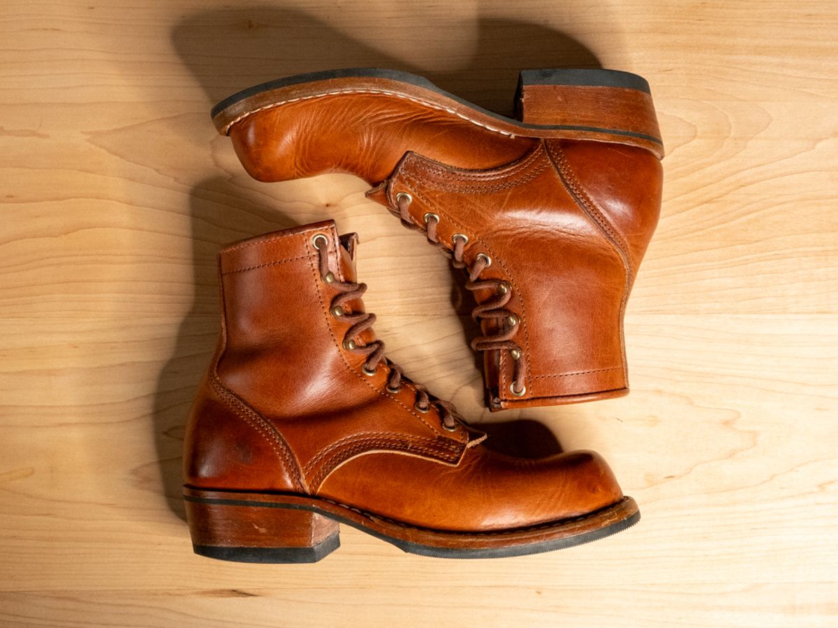 Photo by sawdustandstitch on February 5, 2024 of the Nicks Becca in Horween Natural Dublin.