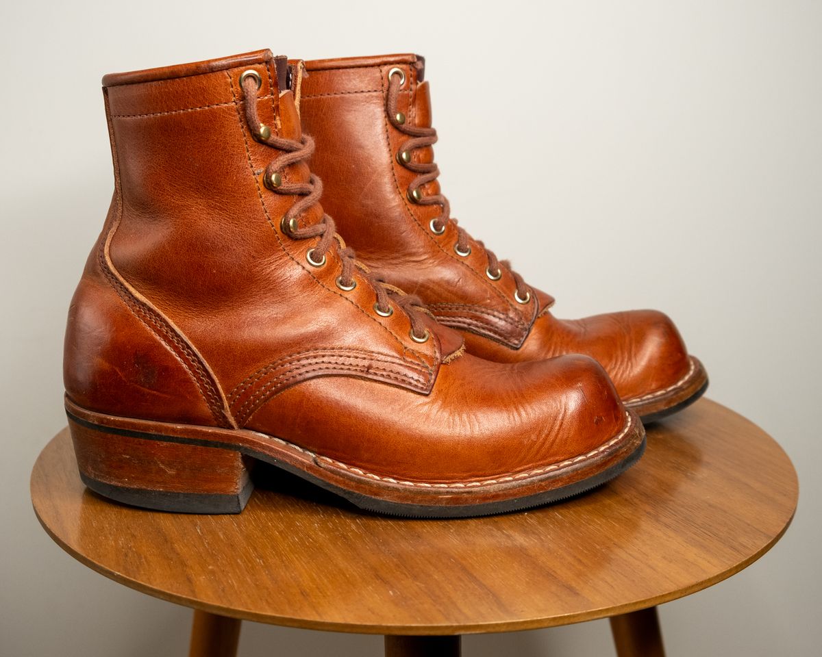 Photo by sawdustandstitch on March 6, 2024 of the Nicks Becca in Horween Natural Dublin.