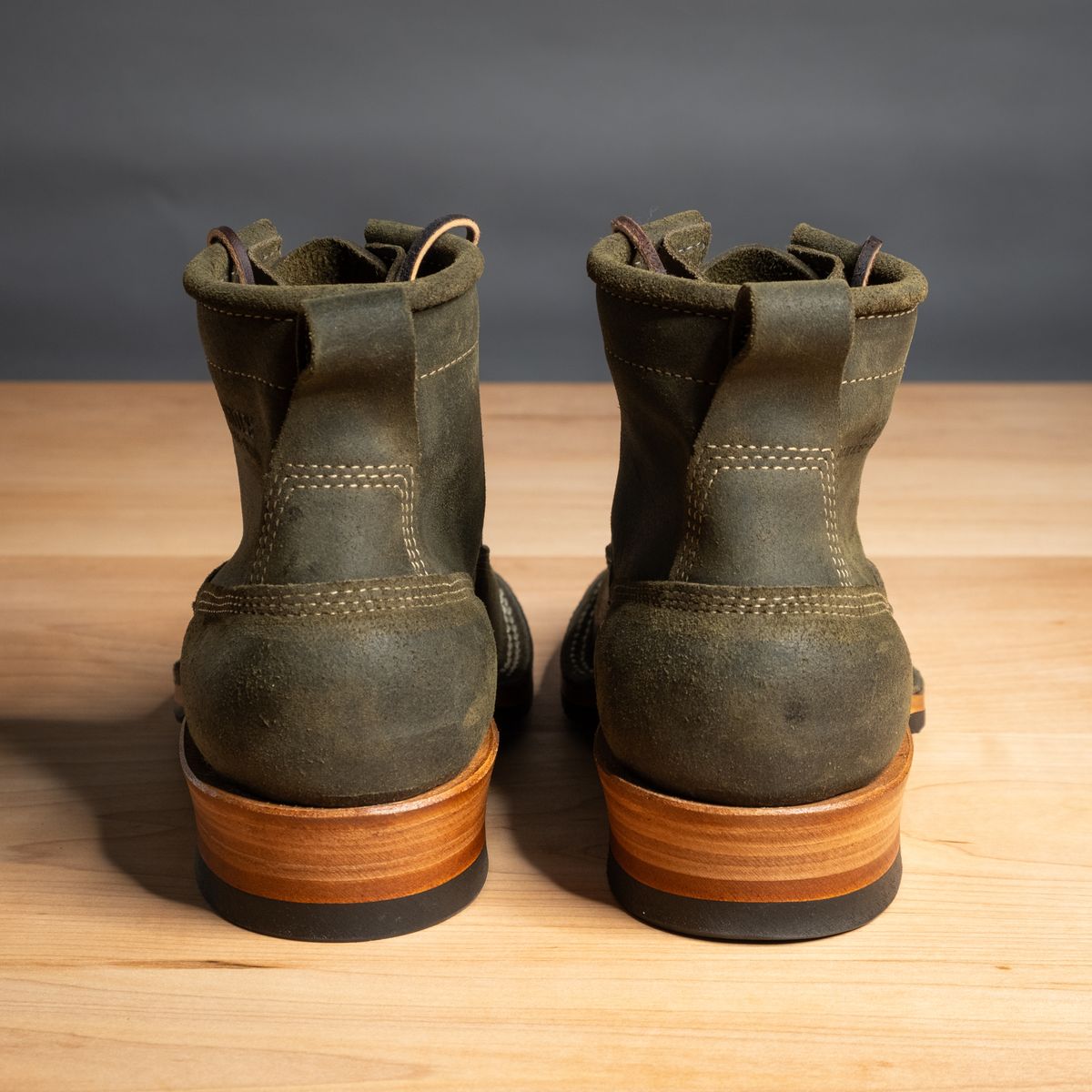 Photo by sawdustandstitch on October 2, 2024 of the White's 350 Cutter in C.F. Stead Leaf Green Waxy Commander Suede.