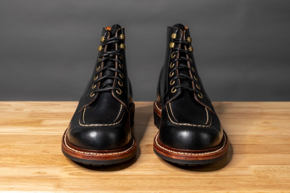 Photo by sawdustandstitch on October 3, 2025 of the Grant Stone Brass Boot in Horween Black Chromexcel.