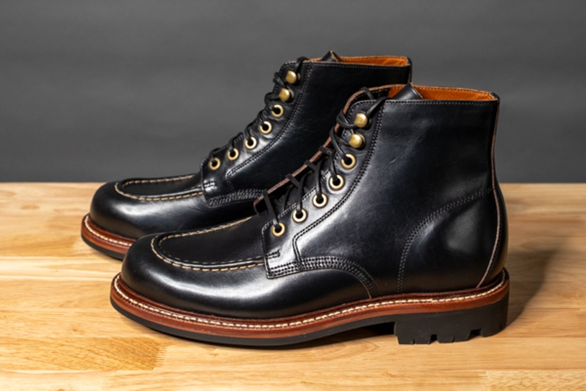 Photo by sawdustandstitch on October 3, 2025 of the Grant Stone Brass Boot in Horween Black Chromexcel.