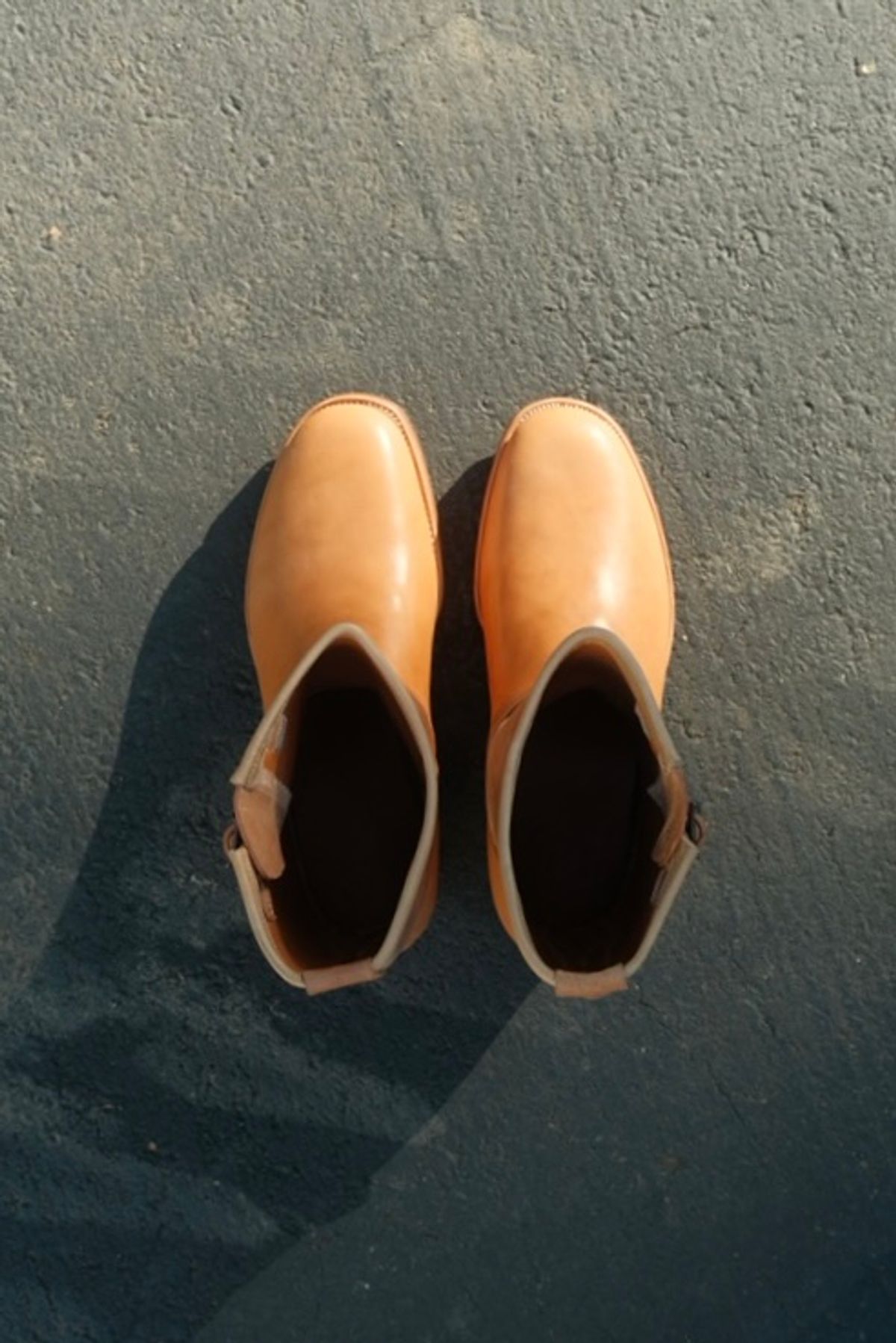 Photo by fr on October 4, 2025 of the Unsung U 22-2 Engineer Boot in Maryam Natural Rovescio Sego Horsebutt.
