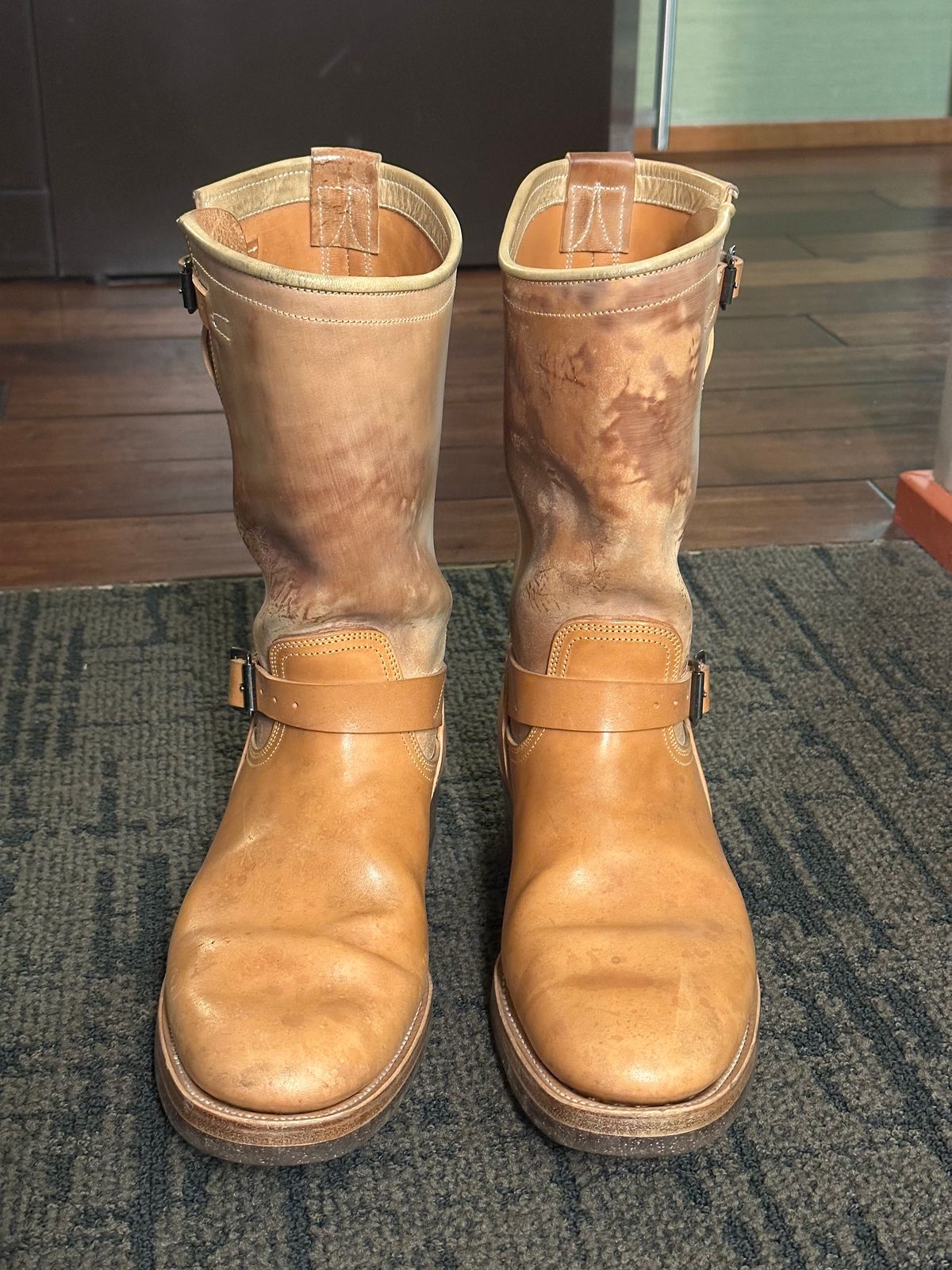 Photo by fr on November 6, 2025 of the Unsung U 22-2 Engineer Boot in Maryam Natural Rovescio Sego Horsebutt.