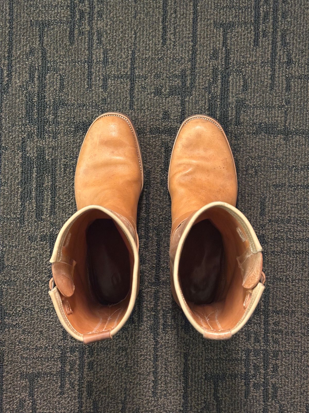 Photo by fr on November 6, 2025 of the Unsung U 22-2 Engineer Boot in Maryam Natural Rovescio Sego Horsebutt.