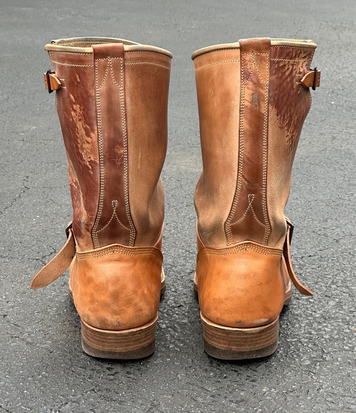 Photo by fr on December 5, 2025 of the Unsung U 22-2 Engineer Boot in Maryam Natural Rovescio Sego Horsebutt.