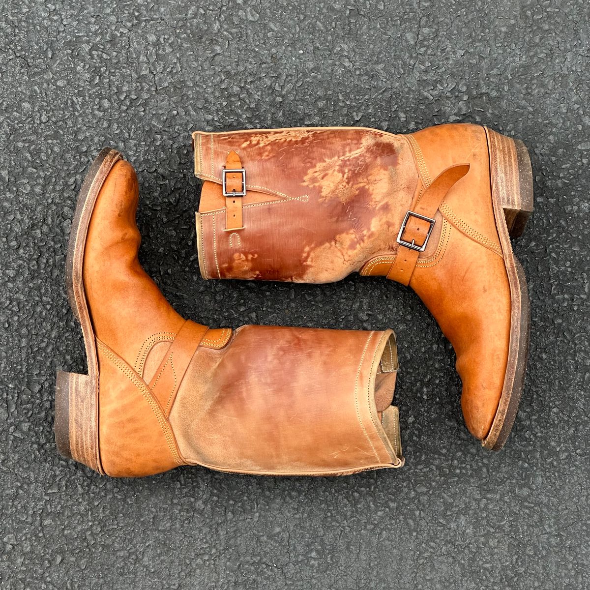 Photo by fr on December 5, 2025 of the Unsung U 22-2 Engineer Boot in Maryam Natural Rovescio Sego Horsebutt.