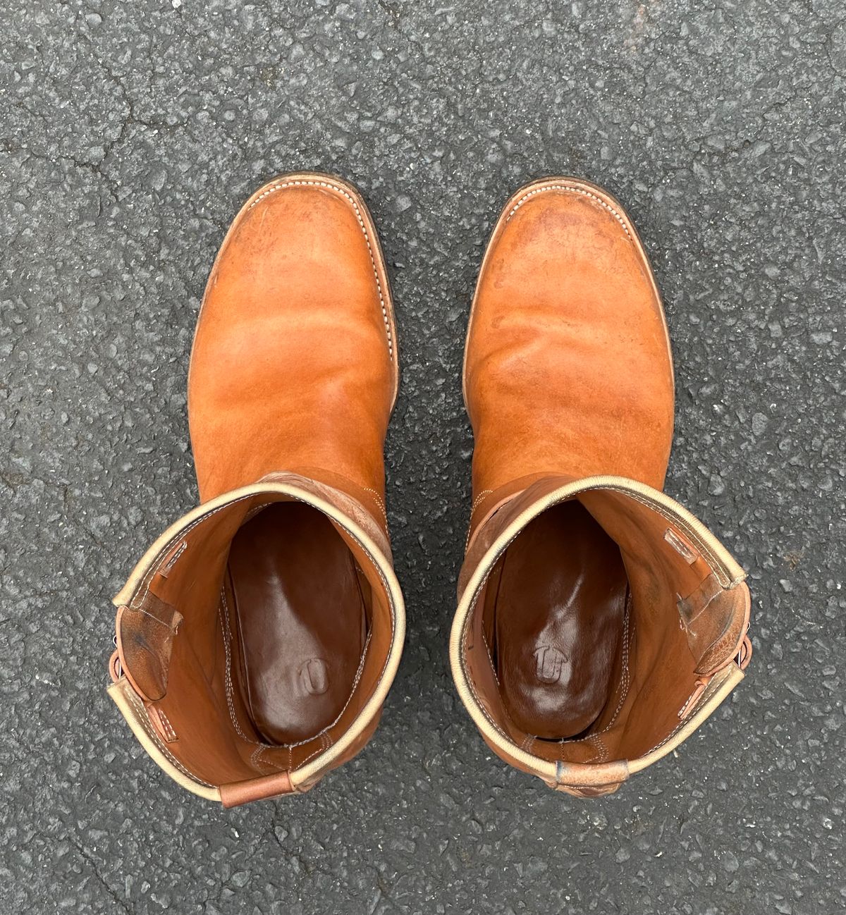 Photo by fr on December 5, 2025 of the Unsung U 22-2 Engineer Boot in Maryam Natural Rovescio Sego Horsebutt.