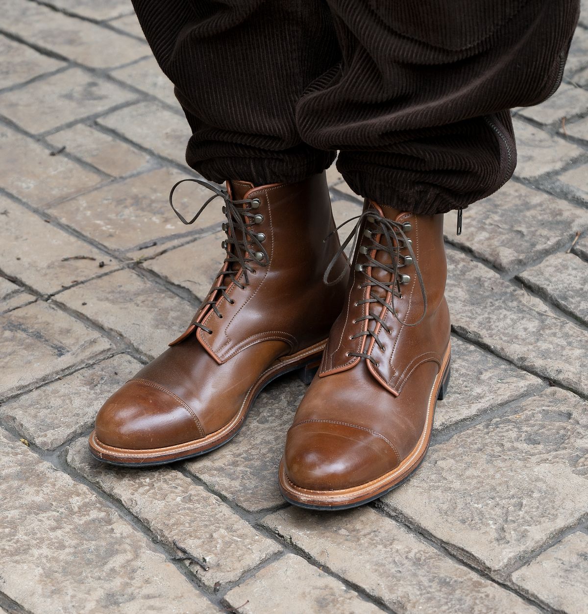 Photo by Emdashes on October 8, 2022 of the Viberg Halkett in Horween Bourbon Shell Cordovan.