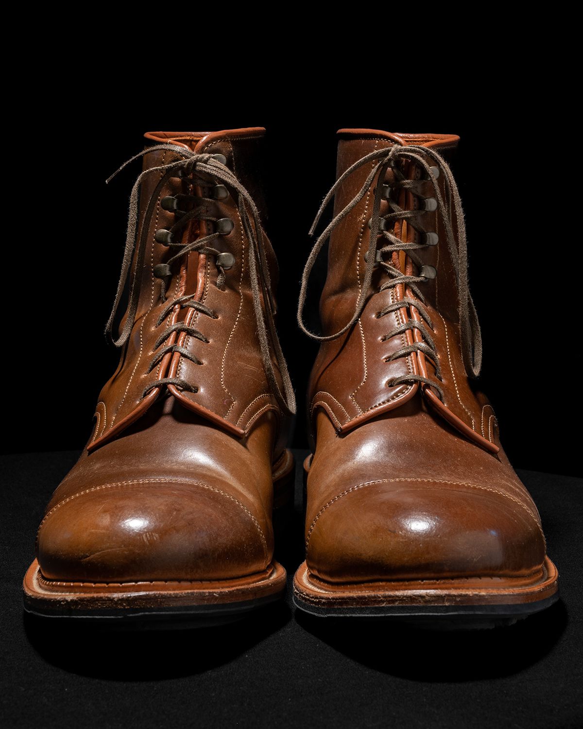 Photo by Emdashes on December 3, 2022 of the Viberg Halkett in Horween Bourbon Shell Cordovan.