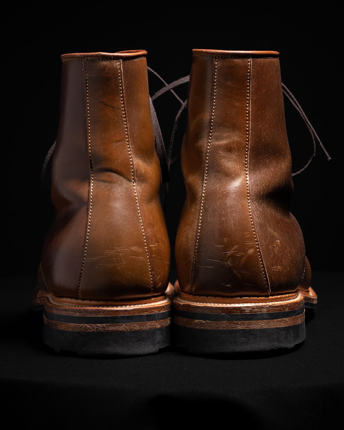 Photo by Emdashes on February 4, 2023 of the Viberg Halkett in Horween Bourbon Shell Cordovan.