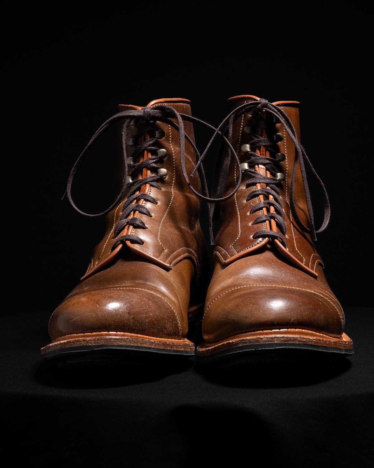 Photo by Emdashes on February 4, 2023 of the Viberg Halkett in Horween Bourbon Shell Cordovan.